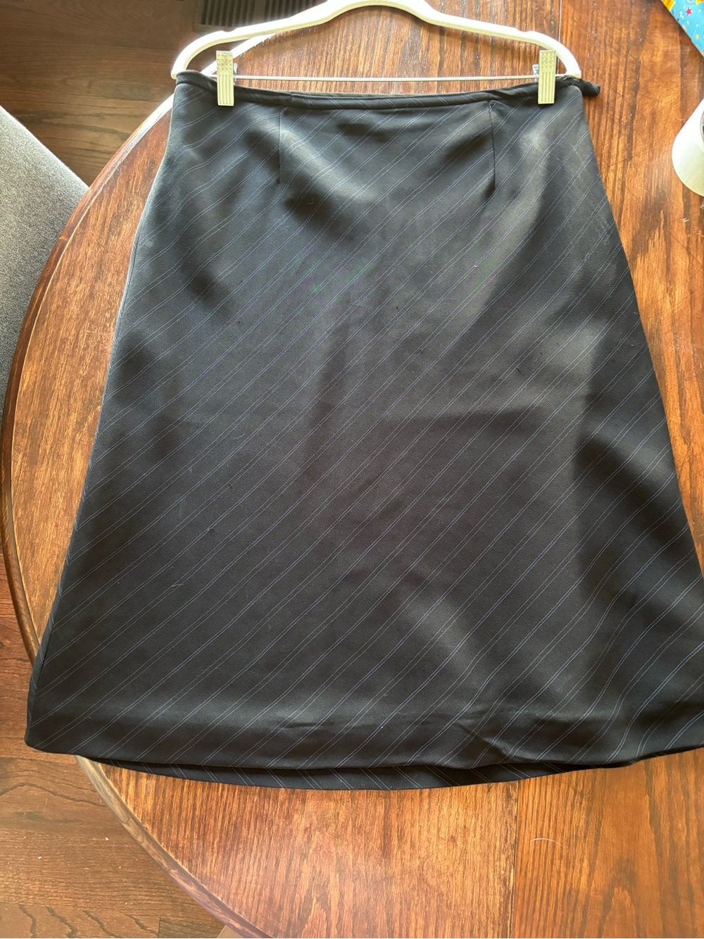 Amanda Smith Black A-Line Skirt with Subtle Pinstripes